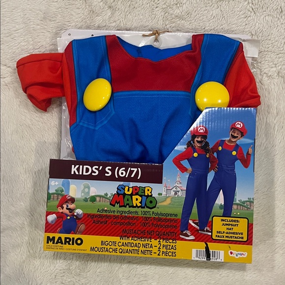 NWT Kids Nintendo Super Mario Costume with Hat small 6/7 - Picture 2 of 6